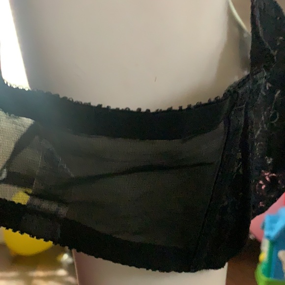 BALI FLATTERLACE  BRA 34-B , UNDERWIRE. PREOWNED - Picture 10 of 16